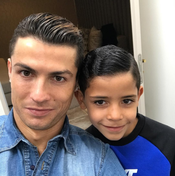 Cristiano Ronaldo et son fils Cristiano Jr. Photo Instagram.