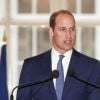 Le prince William lors de son discours au cours de la réception donnée à l'ambassade de Grande-Bretagne à Paris le 17 mars 2017 en l'honneur de l'amitié franco-britannique (la campagne "Les Voisins" était d'ailleurs lancée à cette occasion) dans le cadre de sa visite officielle de deux jours.