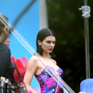 Kendall Jenner pose en lingerie lors d'une séance photo à Miami le 12 mars 2017.