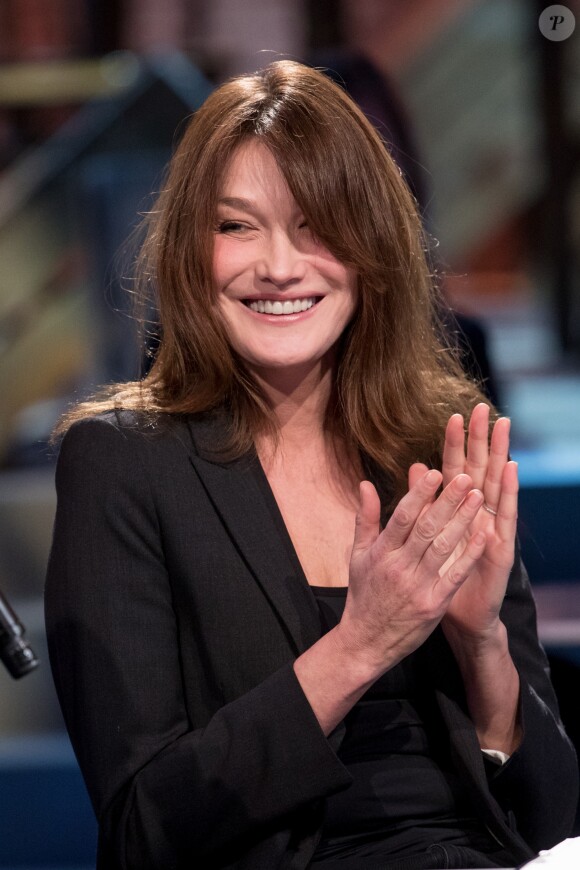 Carla Bruni-Sarkozy - Enregistrement de l'émission MerciBrassens, dans les studios de La Plaine Saint-Denis, qui sera diffusée sur France 2 le samedi 18 février en prime time. Le 31 janvier 2017