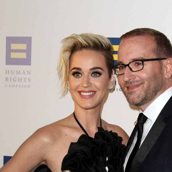 Katy Perry et Chad Griffin (Président de Human Rights Campaign) à la soirée Human Rights Campaign au JW Marriott à Los Angeles, le 18 mars 2017 © AdMedia via Zuma/Bestimage