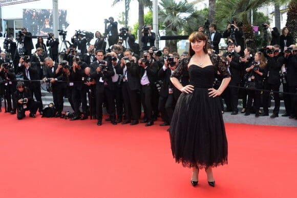 Monica Bellucci - Descente des marches du film "Le Meraviglie" lors du 67ème festival international du film de Cannes, le 18 mai 2014.
