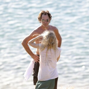 Ashley Olsen et son compagnon Richard Sachs se baladent sur l'île de Saint-Barthélémy, Antilles, France, le 1er janvier 2017.