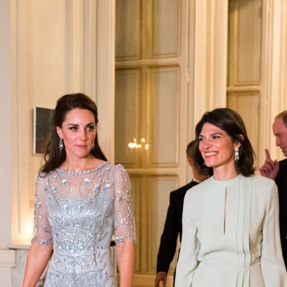 Kate Middleton, duchesse de Cambridge, et Anne Llewellyn - Dîner donné par l'ambassadeur de Grande-Bretagne en France en sa résidence à Paris le 17 mars 2017.