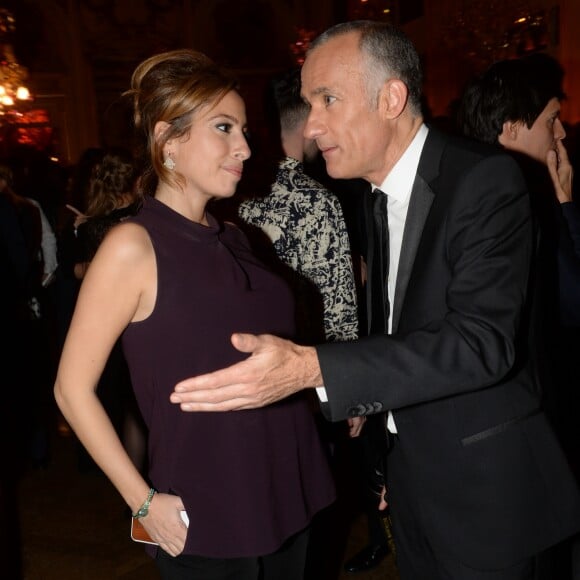 Léa Salamé enceinte, Gilles Bouleau à la 7ème cérémonie des "Hommes de l'Année GQ" au musée d'Orsay à Paris, le 23 novembre 2016.