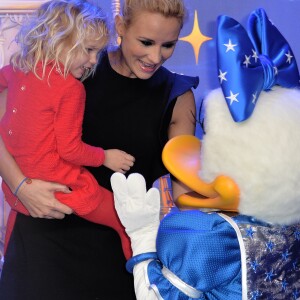 Elodie Gossuin et sa fille Joséphine - 25 ème anniversaire de Disneyland Paris à Marne-La-Vallée le 25 mars 2017 © Veeren Ramsamy / Bestimage