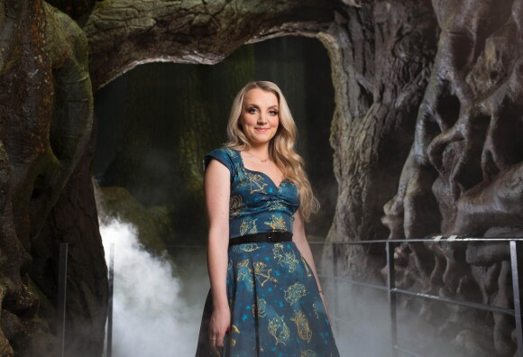 Evanna Lynch, qui joue Luna Lovegood dans la saga, lors de la preview de la Forêt Interdite dans le Warner Bros. Studio Tour London - The Making of Harry Potter, près de Londres, le 8 mars 2017.