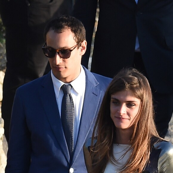 Elisa Sednaoui et son mari Alex Dellal au mariage de Giovanna Battaglia et Oscar Engelbert à Capri, le 10 juin 2016.