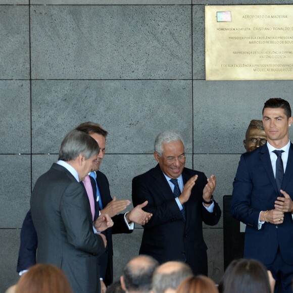 Cérémonie à l'aéroport de Madeire rebaptisé aéroport Cristiano Ronaldo, en présence du footballeur portugais, de son fils Cristiano Jr et de sa compagne Georgina Rodriguez, à Madeire, le 29 mars 2017.