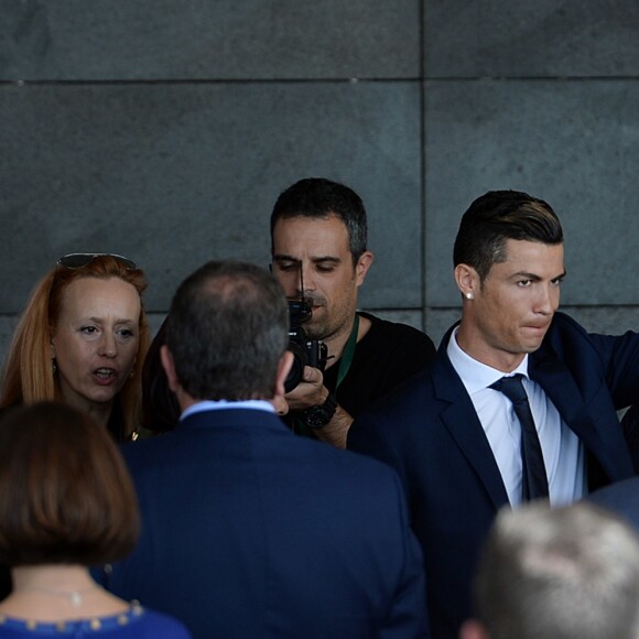 Cérémonie à l'aéroport de Madeire rebaptisé aéroport Cristiano Ronaldo, en présence du footballeur portugais, de son fils Cristiano Jr et de sa compagne Georgina Rodriguez, à Madeire, le 29 mars 2017.