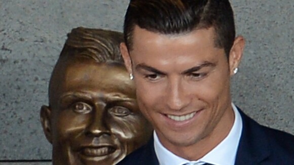 Cristiano Ronaldo : Sa statue complètement ratée, Georgina Rodriguez très sexy