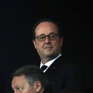 François Hollande, le prince Albert II de Monaco et Thierry Braillard lors de la finale de la Coupe de la Ligue 2017 entre l'AS Monaco et le PSG, victorieux 4-1, au Parc OL à Lyon, le 1er avril 2017. © Cyril Moreau/Bestimage