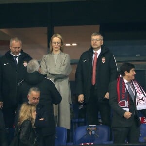 François Hollande, Dmitry Rybolovlev (président de l'AS Monaco), Patrick Kanner (Ministre de la Ville, de la Jeunesse et des Sports) et Thierry Braillard lors de la finale de la Coupe de la Ligue 2017 entre l'AS Monaco et le PSG, victorieux 4-1, au Parc OL à Lyon, le 1er avril 2017. © Cyril Moreau/Bestimage