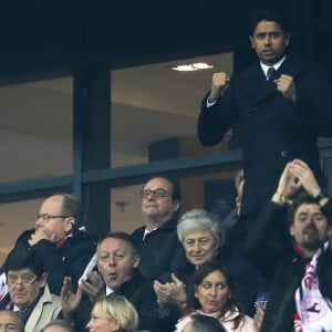 Le prince Albert II de Monaco, François Hollande (Président de la République Française), Nasser Al-Khelaïfi (président du PSG), Patrick Kanner (Ministre de la Ville, de la Jeunesse et des Sports) et Thierry Braillard lors de la finale de la Coupe de la Ligue 2017 entre l'AS Monaco et le PSG, victorieux 4-1, au Parc OL à Lyon, le 1er avril 2017. © Cyril Moreau/Bestimage