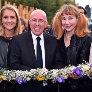 Julie Depardieu, la marraine et présidente du jury du 1er Festival des Jardins de la Côte d'Azur, participe en compagnie d'Eric Ciotti (député et président du Conseil Départemental des Alpes-Maritimes), de Frank Chikli, Alexandra Borchio et Catherine Moreau, à l'ouverture du festival. Le département lance son 1er Festival des Jardins de la Côte d'Azur sur le thème de l'éveil des sens". Sur 25 projets réceptionnés, 10 dossiers ont été retenus par un comité de sélection qui leur a attribué une des dix parcelles du territoire des Alpes-Maritimes. Le public pourra ainsi flâner autour de ces dix jardins éphémères de 200 m² installés pendant un mois, du 1er avril au 1er mai 2017, dans les centres-villes parmi les plus beaux sites du département : Le Jardin de la Villa Rothschild à Cannes, le Jardin Biovès à Menton, la Place du Petit Puy et Place de l'Évêché à Grasse, le Jardin Albert 1er sur la Promenade du Paillon à Nice et la Pinède Gould à Antibes-Juan-les-Pins. En parallèle, des animations grand public autour des jardins seront organisées pendant la durée du festival sur tout le département : ateliers d'art floral et de nouvelles techniques de jardinage, dégustations, animations culinaires, stands de professionnels, bourse aux plantes, conférences, expositions, etc... Nice, le 1er avril 2017. © Bruno Bebert/Bestimage