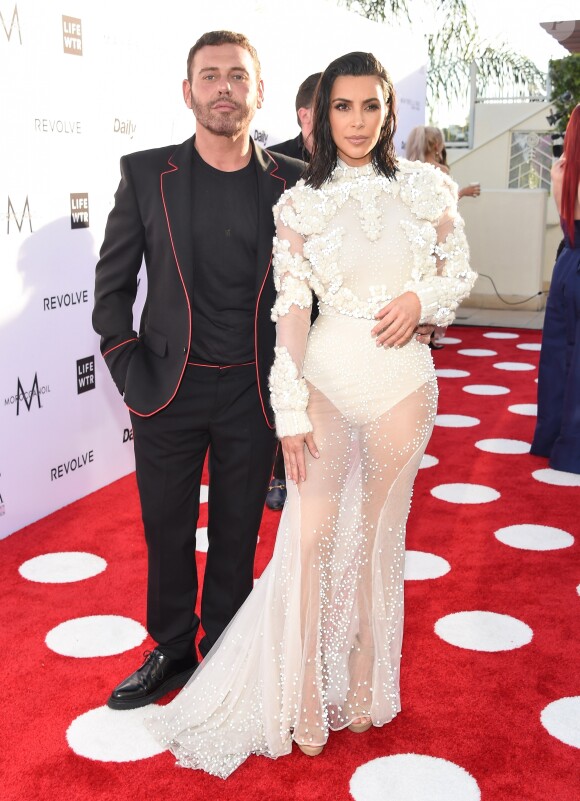 Mert Alas et Kim Kardashian - 3ème édition des Daily Front Row's Fashion Los Angeles Awards à l'hôtel Sunset Tower à West Hollywood, le 2 avril 2017.
