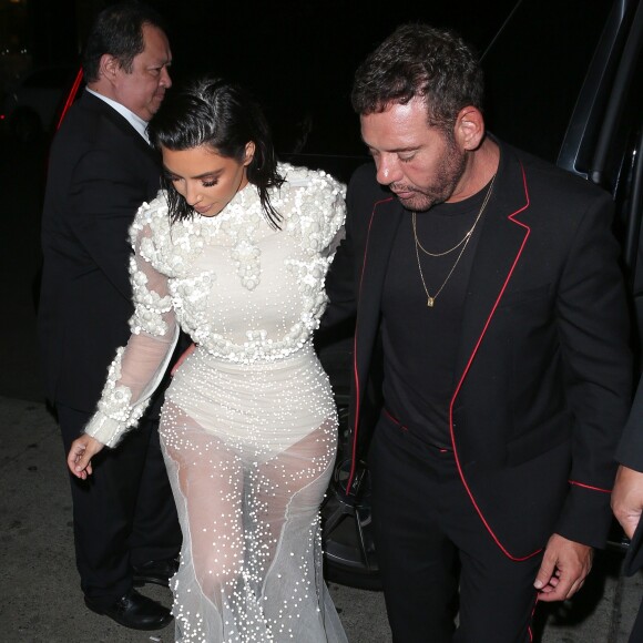 Kim Kardashian - 3ème édition des Daily Front Row's Fashion Los Angeles Awards à l'hôtel Sunset Tower à West Hollywood, le 2 avril 2017.