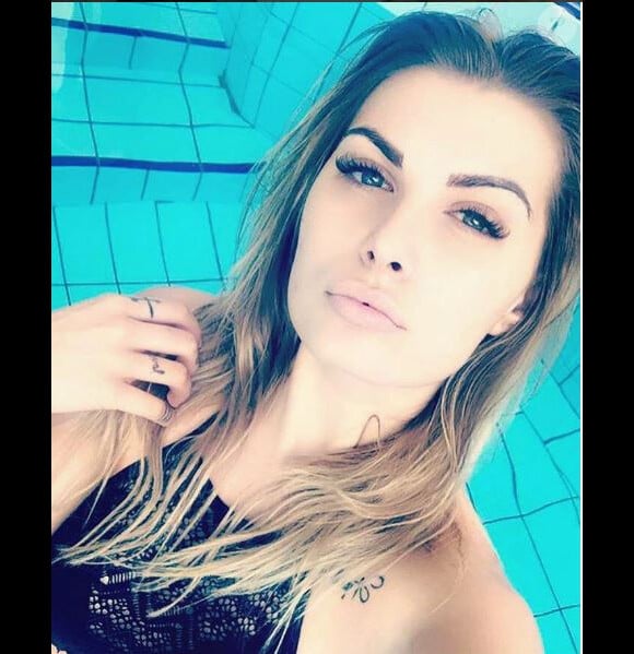 Ludivine Birker à la piscine - Instagram, 2017
