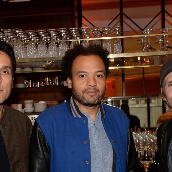 Exclusif - Vincent Elbaz, Fabrice Eboué et Philippe Lacheau lors de la soirée d'inauguration (cocktail dînatoire) du nouveau restaurant, méditerranéen, de la salle Pleyel, le Noto, à Paris, France, le 29 mars 2017. Benjamin Patou et Cyril Colbeau-Justin ont su s'entourer des meilleurs pour Noto. L'architecte L. Gonzalez et l'instigateur du projet B. Patou ont entrecroisé leurs inspirations et leurs imaginaires pour créer Noto. Au piano, le chef P. Charvet. © Rachid Bellak/Bestimage