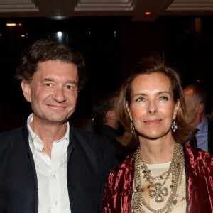 Exclusif - Carole Bouquet et son compagnon Philippe Sereys de Rothschild lors de la soirée d'inauguration (cocktail dînatoire) du nouveau restaurant, méditerranéen, de la salle Pleyel, le Noto, à Paris, France, le 29 mars 2017. Benjamin Patou et Cyril Colbeau-Justin ont su s'entourer des meilleurs pour Noto. L'architecte L. Gonzalez et l'instigateur du projet B. Patou ont entrecroisé leurs inspirations et leurs imaginaires pour créer Noto. Au piano, le chef P. Charvet. © Rachid Bellak/Bestimage