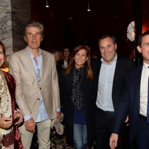 Exclusif - Carole Bouquet, Dominique Desseigne, Anne Gravoin, Benjamin Patou (PDG de Moma Group) et Manuel Valls lors de la soirée d'inauguration (cocktail dînatoire) du nouveau restaurant, méditerranéen, de la salle Pleyel, le Noto, à Paris, France, le 29 mars 2017. Benjamin Patou et Cyril Colbeau-Justin ont su s'entourer des meilleurs pour Noto. L'architecte L. Gonzalez et l'instigateur du projet B. Patou ont entrecroisé leurs inspirations et leurs imaginaires pour créer Noto. Au piano, le chef P. Charvet. © Rachid Bellak/Bestimage