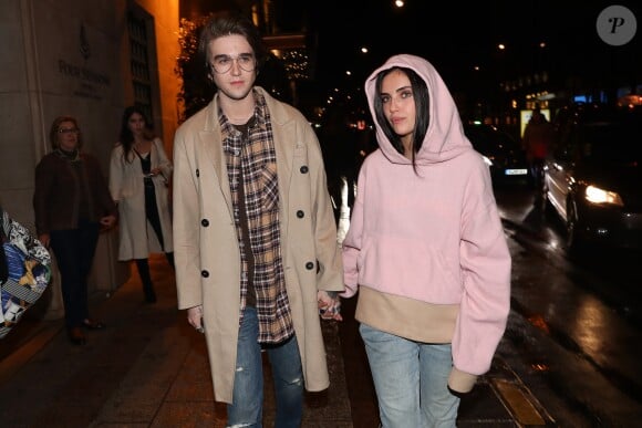 Gabriel-Kane Day-Lewis et sa nouvelle compagne Laura Bensadoun arrivant à la soirée de Carine Roitfeld à l'hôtel Four Seasons George V à Paris, le 4 mars 2017.