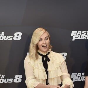 Antoine Griezmann, Charlize Theron et Filipe Luis - Photocall du film "Fast and Furious 8" à Madrid. Le 6 avril 2017.