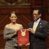 Rihanna reçoit le prix d'Humanitarian Of The Year par la Harvard Foundation. Cambridge, le 28 février 2017.