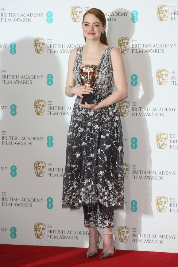 Emma Stone aux BAFTAs 2017 à Londres le 12 février 2017.