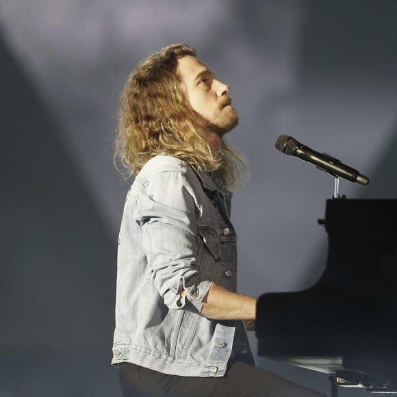 Julien Doré lors de la 32ème cérémonie des "Victoires de la Musique" au Zénith de Paris, le 10 février 2017