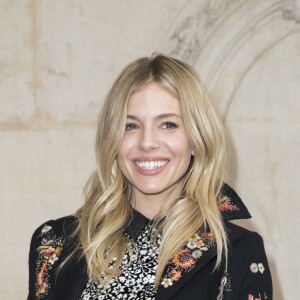 Sienna Miller au photocall du défilé de mode "Christian Dior", collection prêt-à-porter Automne-Hiver 2017-2018 au musée Rodin à Paris, le 3 Mars 2017.© Olivier Borde/Bestimage  People at Christian Dior fashion show Fall-Winter ready-to-wear 2017-2018 at the Rodin museum in Paris, on March 3, 2017.03/03/2017 - Paris