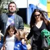 Ben Affleck et Jennifer Garner se baladent en famille avec leurs enfants Violet, Seraphina et Samuel dans les rues de Pacific Palisades le 26 mars 2017