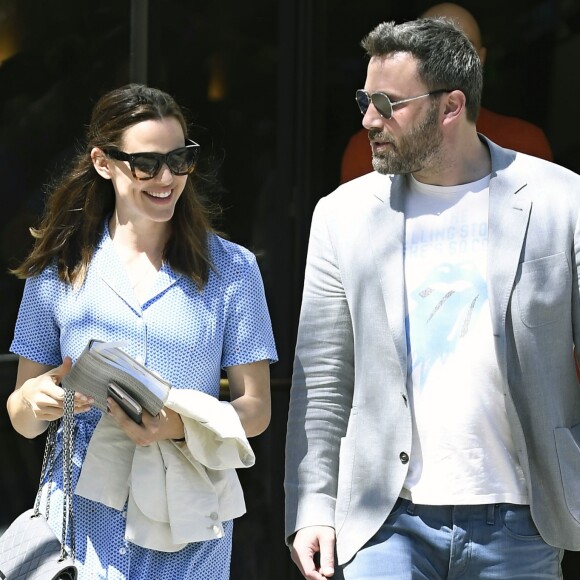 Ben Affleck et Jennifer Garner emmènent leurs enfants Violet, Seraphina et Samuel à la messe de Pâques à Los Angeles, le 16 avril 2017