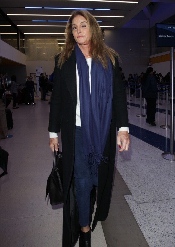 Caitlyn Jenner arrive à l'aéroport de Los Angeles (LAX), le 19 Janvier 2017.