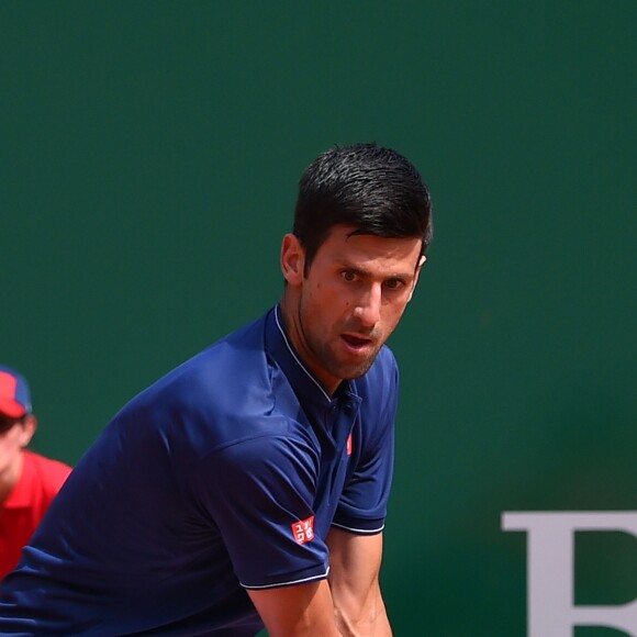 Novak Djokovic a battu G. Simon lors du Monte Carlo Rolex Masters 2017 sur le court Rainier III du Monte Carlo Country Club à Roquebrune-Cap-Martin, le 18 avril 2017.