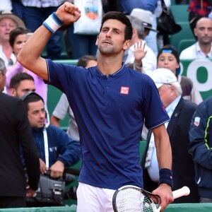 Novak Djokovic a battu G. Simon lors du Monte Carlo Rolex Masters 2017 sur le court Rainier III du Monte Carlo Country Club à Roquebrune-Cap-Martin, le 18 avril 2017.