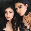 Photo de Kylie Jenner et Kim Kardashian. Août 2016.