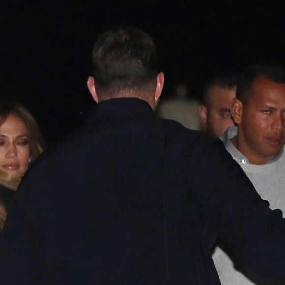 Jennifer Lopez est allée diner au restaurant Nobu avec son nouveau compagnon Alex Rodriguez à Los Angeles, le 9 avril 2017