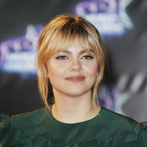 Louane Emera lors de la 18ème cérémonie des "NRJ Music Awards" au Palais des Festivals à Cannes, le 12 novembre 2016. © Christophe Aubert via Bestimage