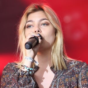 Louane Emera en concert au festival Solidays à l'hippodrome de Longchamp. Paris, le 26 juin 2016. © Lise Tuillier/Bestimage