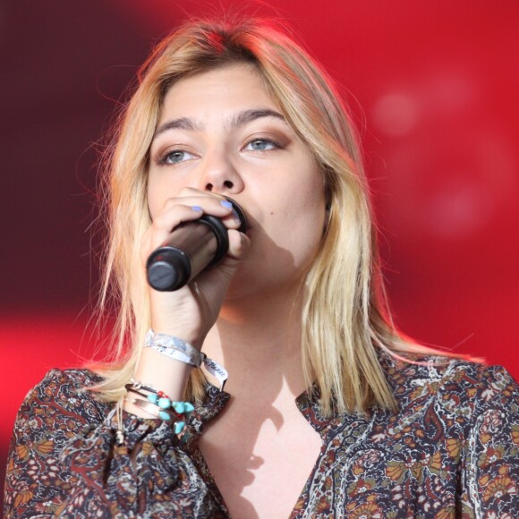 Louane Emera en concert au festival Solidays à l'hippodrome de Longchamp. Paris, le 26 juin 2016. © Lise Tuillier/Bestimage