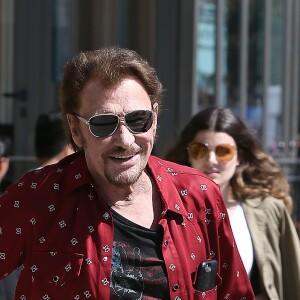 Johnny Hallyday avec sa femme Laeticia, leurs filles Jade et Joy, Marie Poniatowski avec son mari Pierre Rambaldi et leur fille Tess, à Santa Monica, le 1er avril 2017.