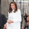 Caitlyn Jenner arrive sur le plateau de "The View" à New York, le 26 avril 2017.
