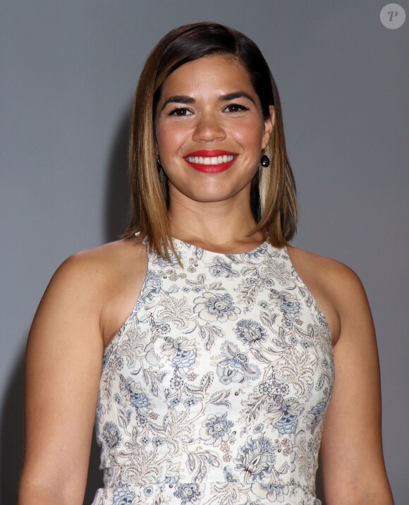 America Ferrera reçoit le prix "Television Chairman's Award" lors de la convention nationale de l'association des sociétés de diffusion à Las Vegas. Le 24 avril 2017 © CPA / Bestimage