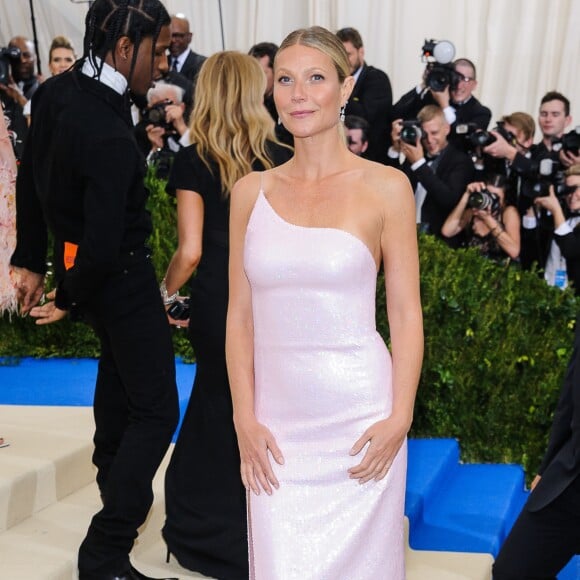 Gwyneth Paltrow, habillée d'une robe CALVIN KLEIN (Calvin Klein by Appointment) - Met Gala 2017, exposition "Rei Kawakubo/Comme des Garçons: Art Of The In-Between" au Metropolitan Museum of Art. New York, le 1er mai 2017. © Christopher Smith/AdMedia via Zuma/Bestimage