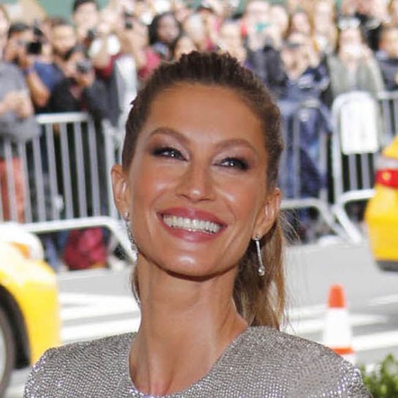 Gisele Bundchen, habillée d'une robe Stella McCartney - Met Gala 2017, exposition "Rei Kawakubo/Comme des Garçons: Art Of The In-Between" au Metropolitan Museum of Art. New York, le 1er mai 2017.