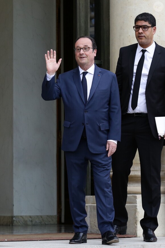 François Hollande reçoit sa Majesté Mohammed VI, Roi du Maroc au palais de l'Elysée à Paris pour un déjeuner le 2 mai 2017. © Stéphane Lemouton / Bestimage