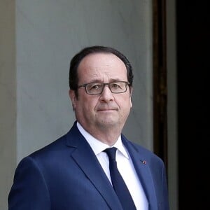 François Hollande reçoit sa Majesté Mohammed VI, Roi du Maroc au palais de l'Elysée à Paris pour un déjeuner le 2 mai 2017. © Stéphane Lemouton / Bestimage