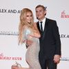 Paris Hilton et Chris Zylka - 24e édition de la soirée "Race To Erase MS" à l'hôtel Beverly Hilton. Beverly Hills, Los Angeles, le 5 mai 2017.