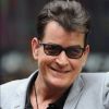 Charlie Sheen sortant de l'émission ''Good Morning America'' à New York, le 12 janvier 2017.
